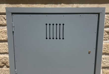 Porte de cave sur mesure a Bordeaux