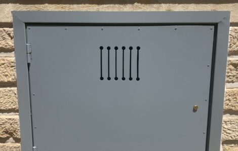 Porte de cave sur mesure a Bordeaux