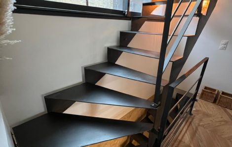 Escalier métallique et garde corps sur mesure