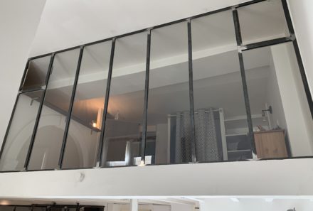 Verrière d’intérieur avec fenêtre sur mesure