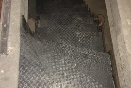 Escalier crémaillère en métal 2/4 tournant sur mesure