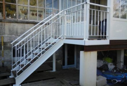 Plateforme métallique + escalier + garde corps