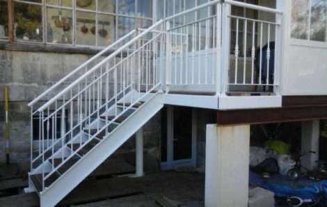 Plateforme métallique + escalier + garde corps