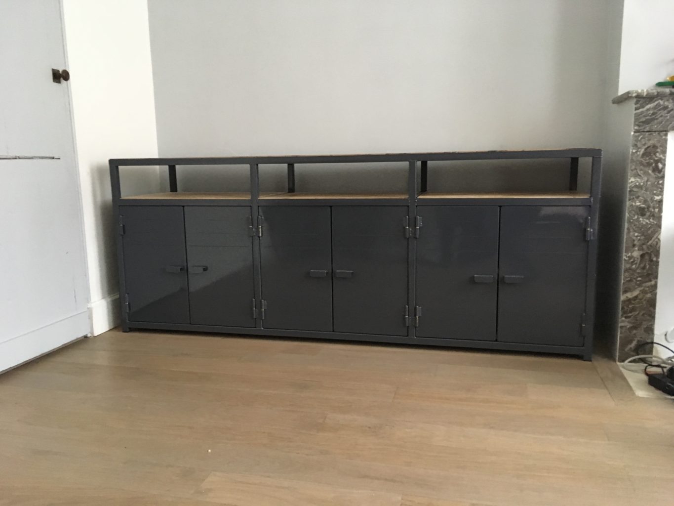 Mobilier en métal sur mesure