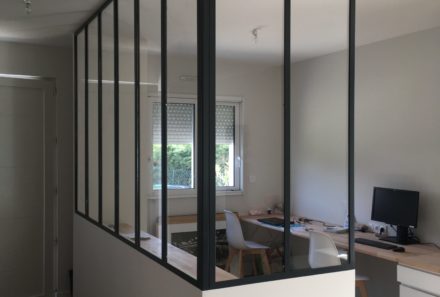 Verrière d’intérieur d’angle sur mesure